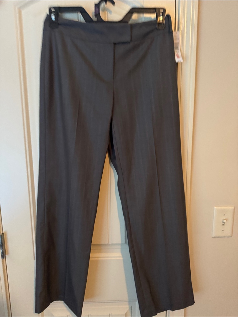 Jones Wear Women's Dark Gray Straight-Leg Dress Trousers